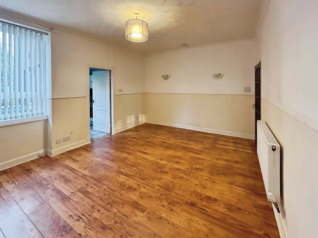 Glasgow Road, Wishaw, ML2, photo 3