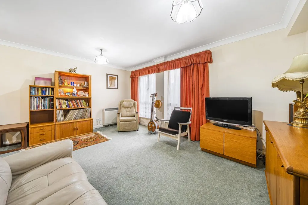 The Alders, BR4, photo 7