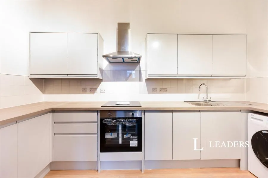 1 bed flat to rent, Commercial Road, Portsmouth, PO1