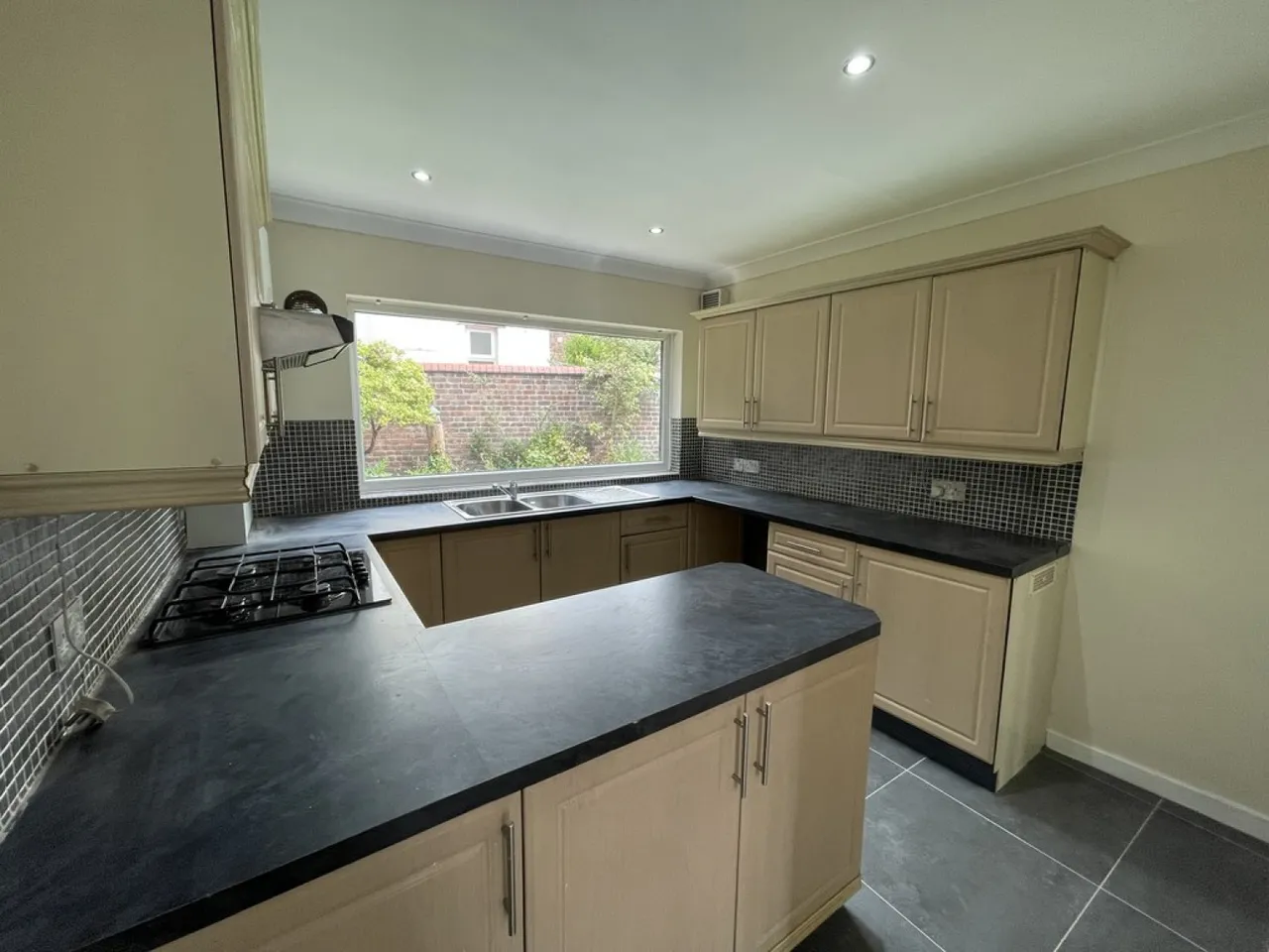 Menlove Ave, Allerton, L18, photo 8