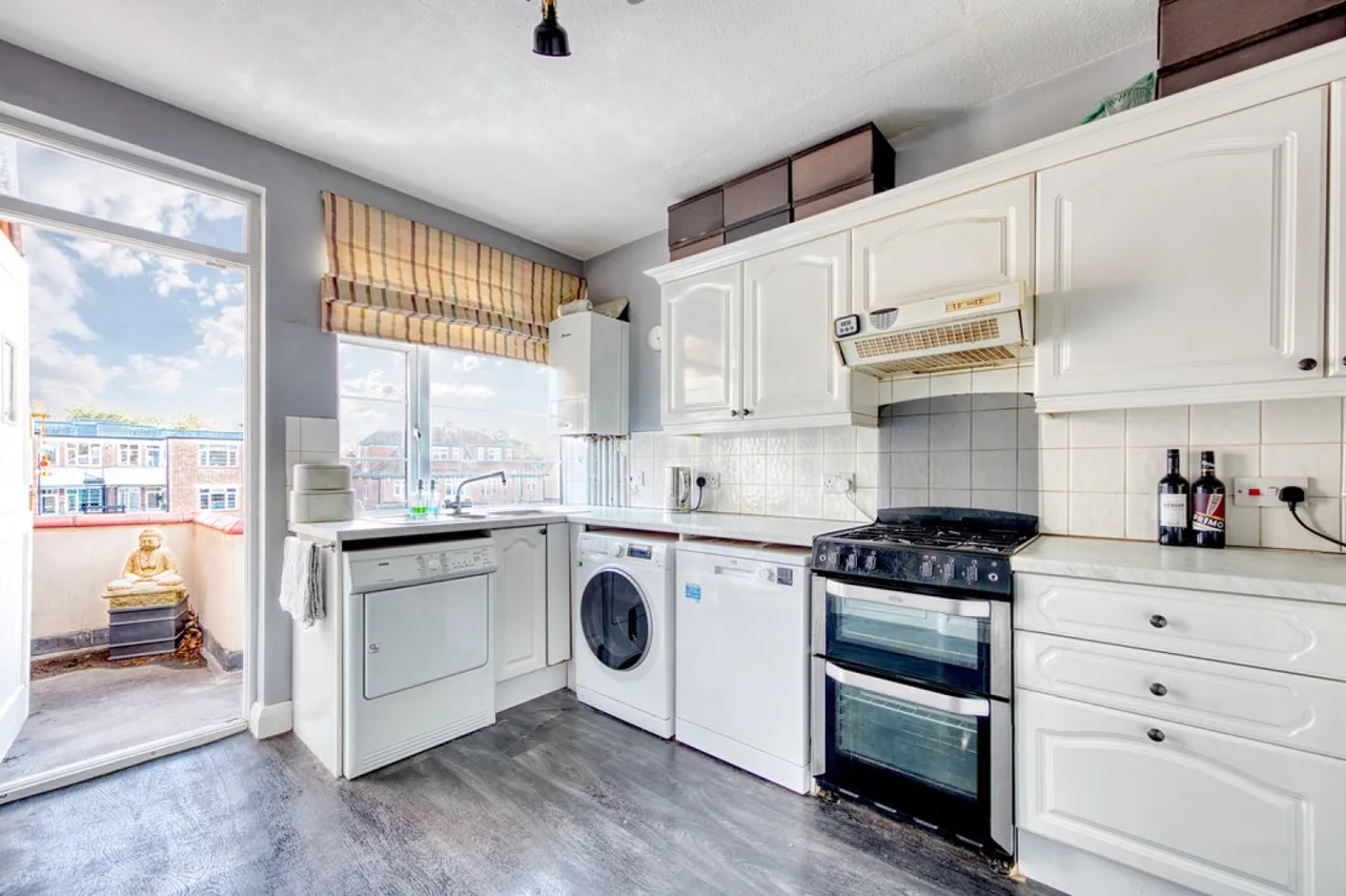 Woodland Court, Wanstead, photo 4