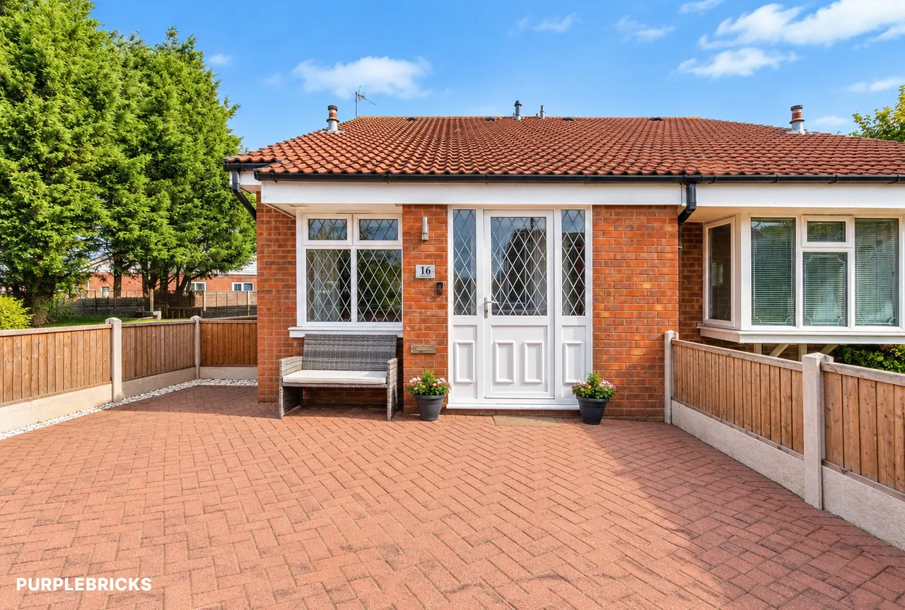 1 bed house for sale, Caister Drive, Willenhall, WV13