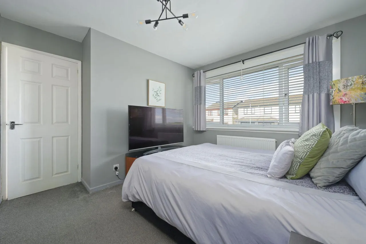 Innerpeffray Drive, Carron, FK2, photo 12