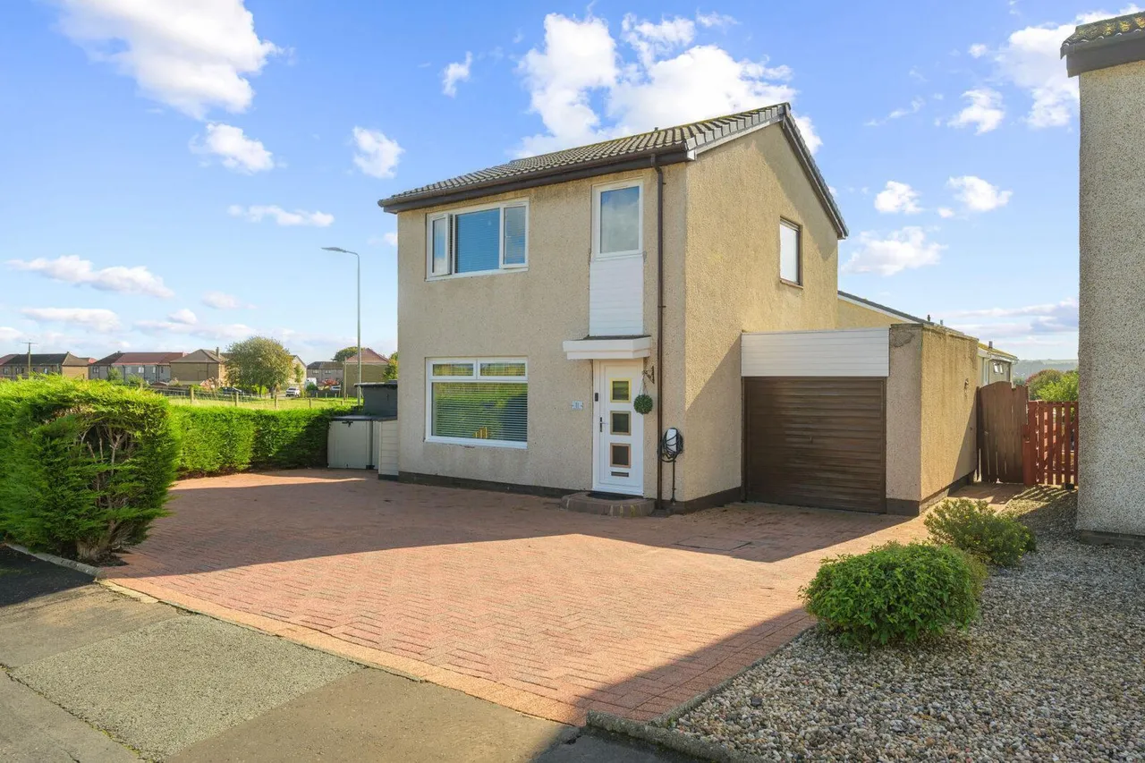 3 bed house for sale, Innerpeffray Drive, Carron, FK2