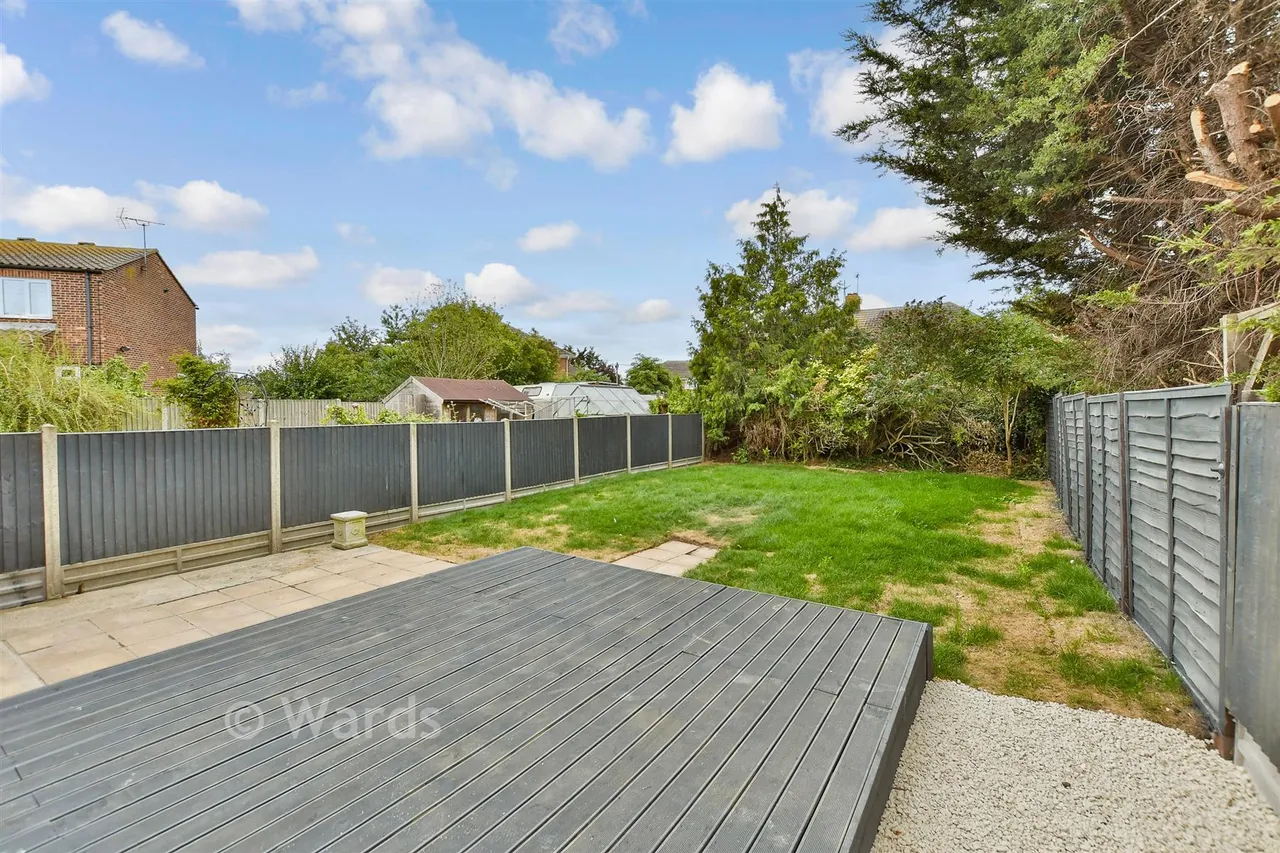 Alder Close, Sheerness, ME12, photo 2