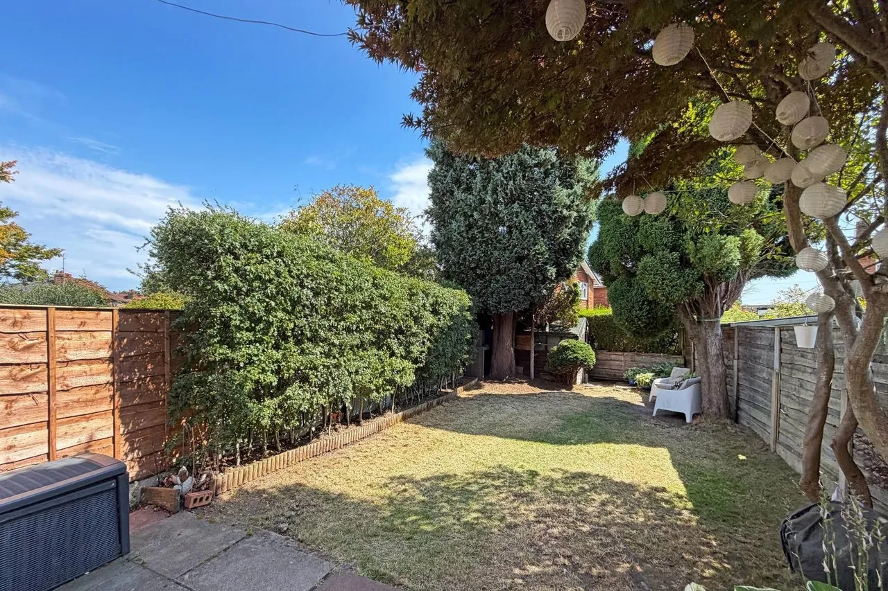 Haddon Grove, Timperley, Cheshire WA15 6SA, photo 23