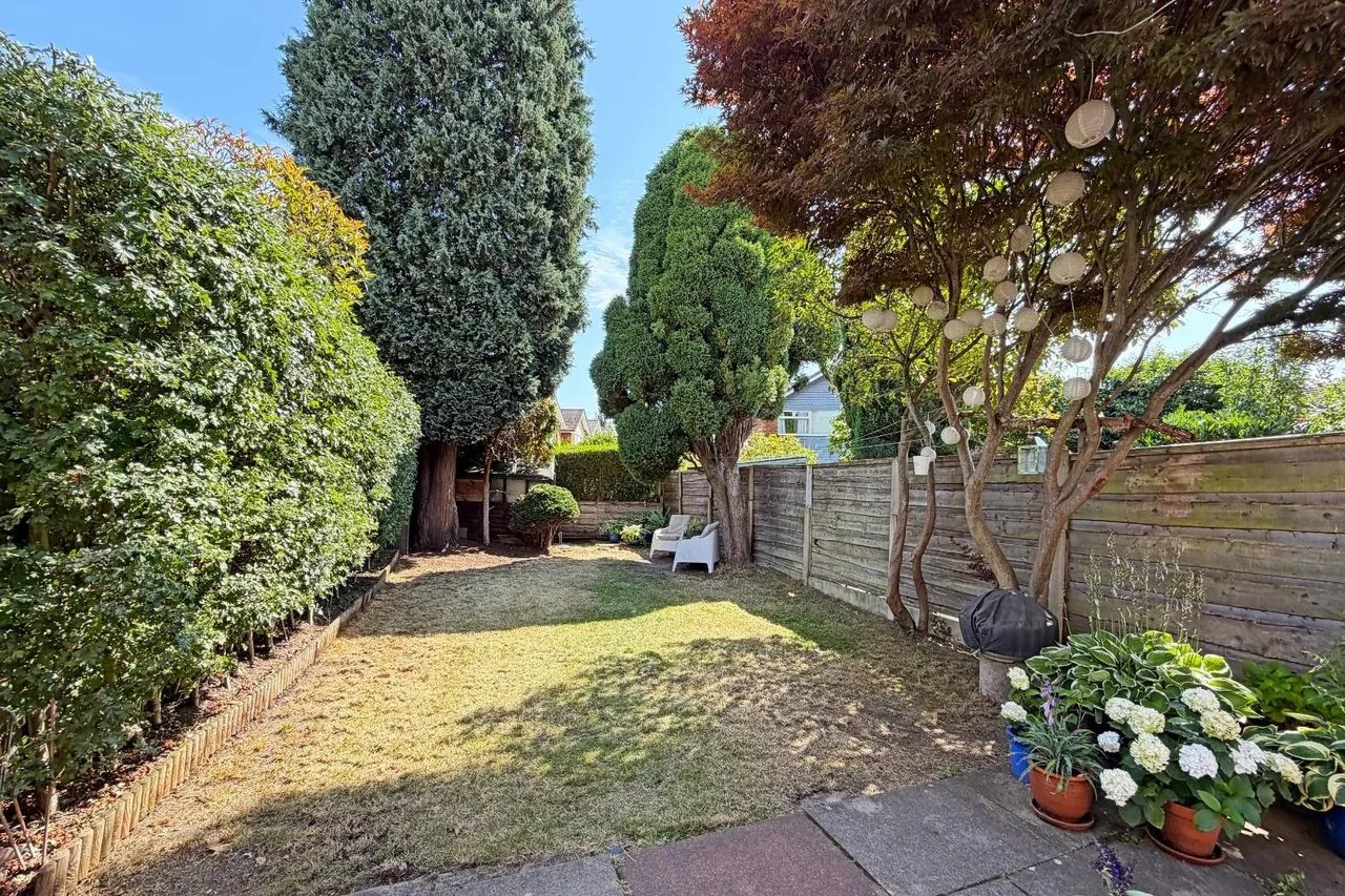 Haddon Grove, Timperley, Cheshire WA15 6SA, photo 2