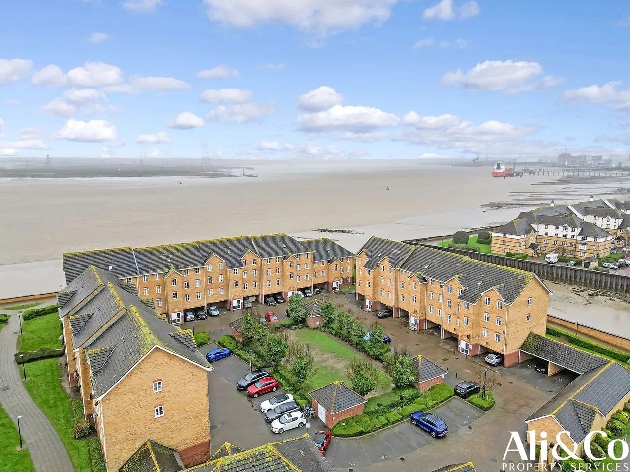 1 bed flat for sale — Timber Court, Grays, Essex, RM17 6PW