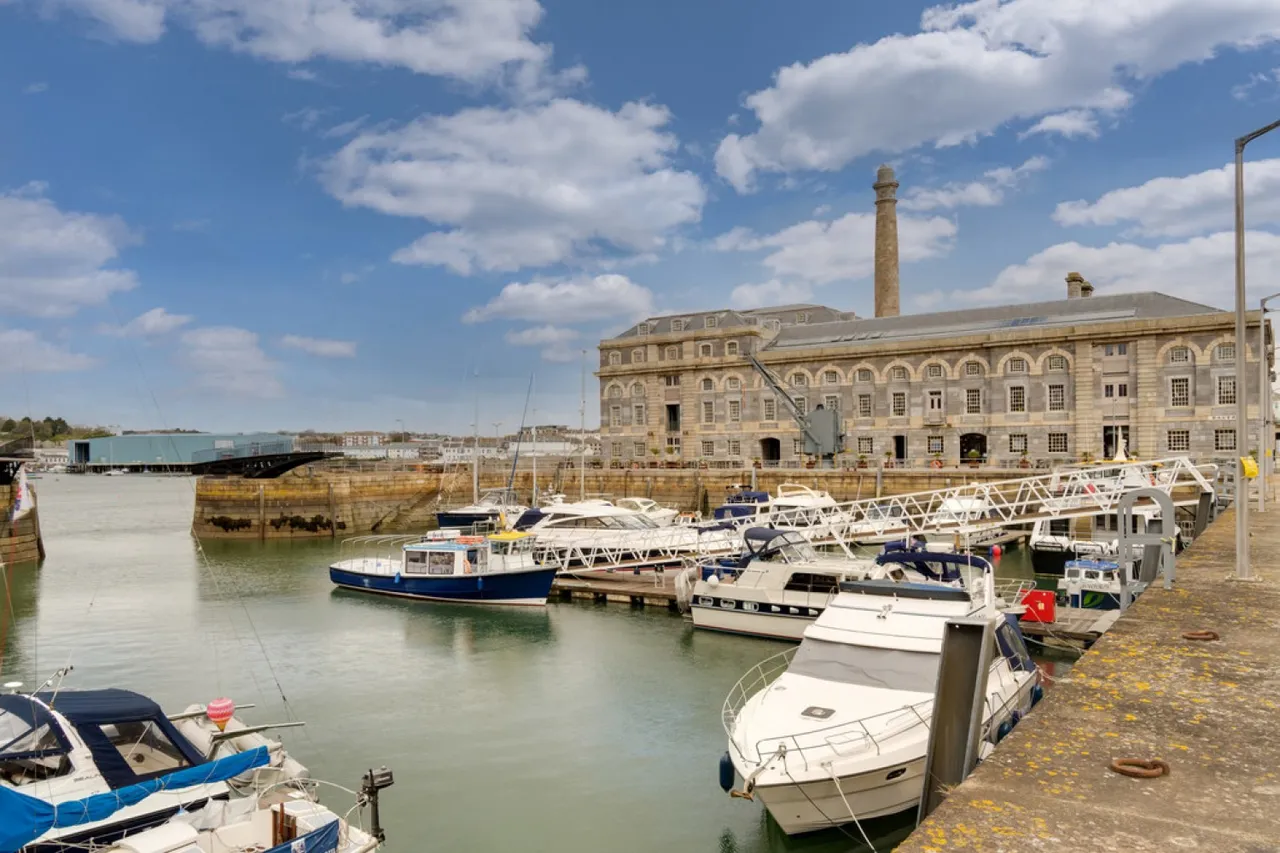 1 bed flat to rent, Royal William Yard, Stonehouse, PL1