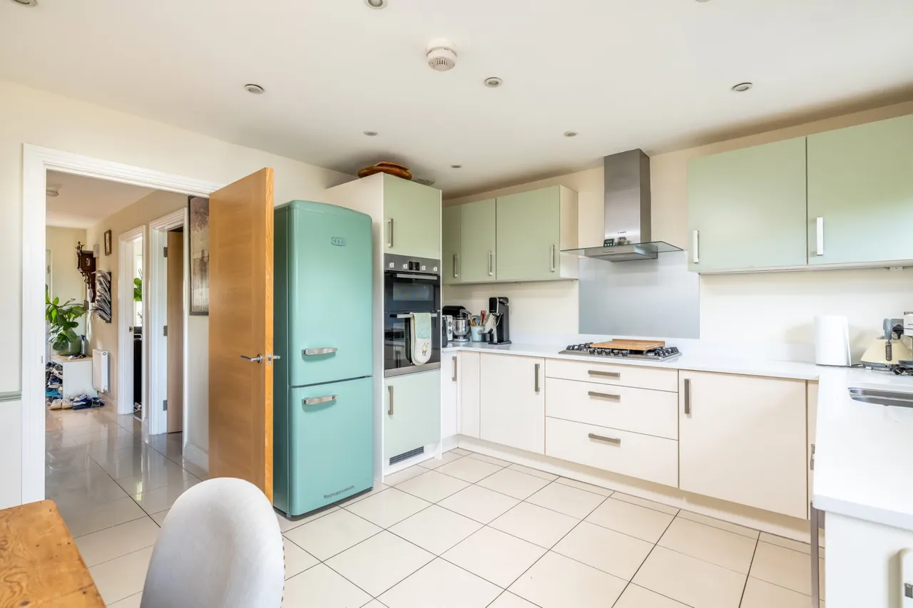 Dixons Wharf, Wilstone, Tring. HP23, photo 6
