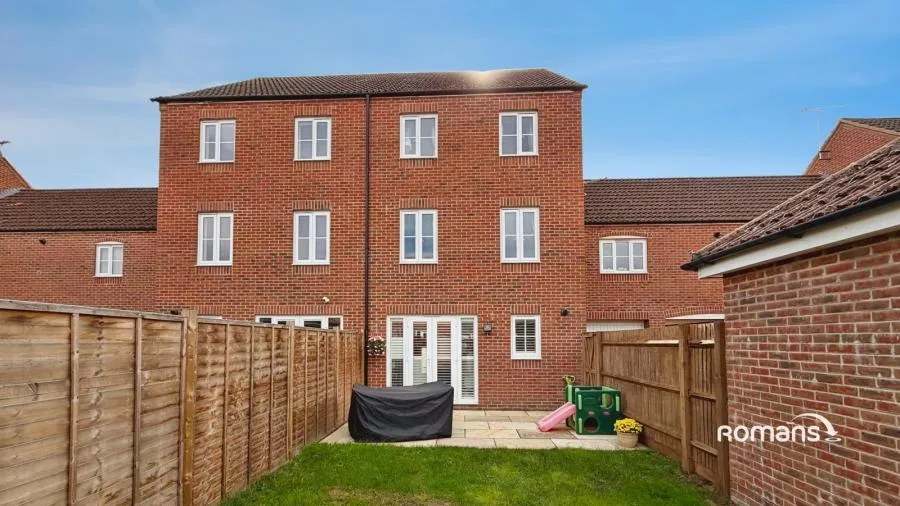Beckett Gardens, Bramley, RG26, photo 21