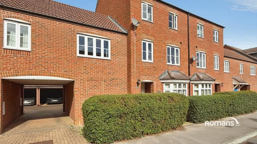 Beckett Gardens, Bramley, RG26, photo 2