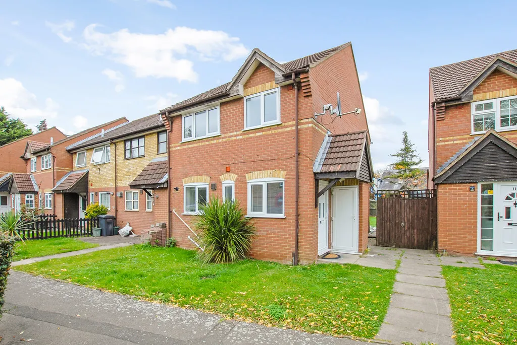 3 bed house for sale — Lowdell Close, Yiewsley, UB7