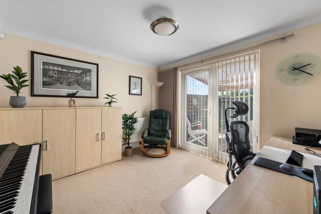 Berkeley Avenue on Barrowby Lodge in Grantham, photo 6