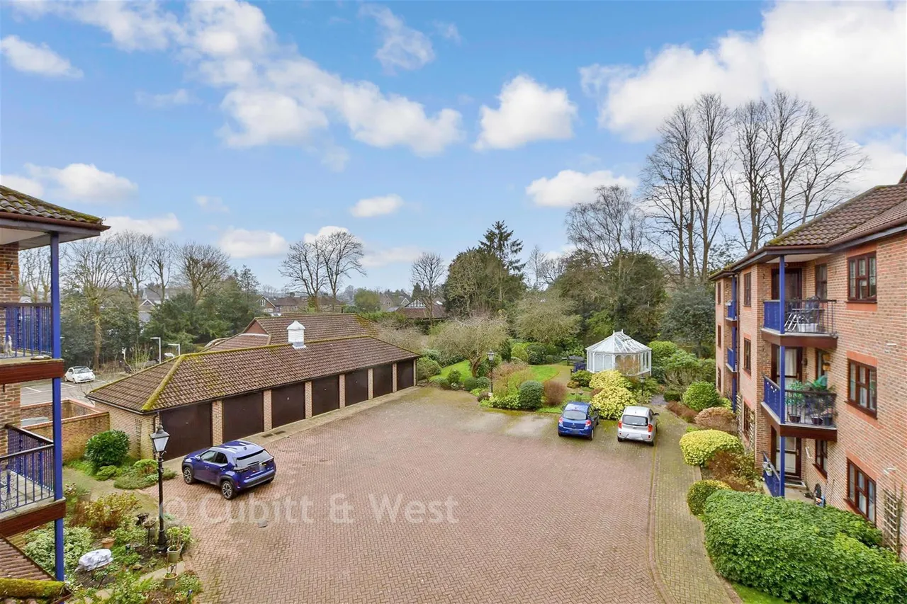 Wray Park Road, Reigate, RH2, photo 6