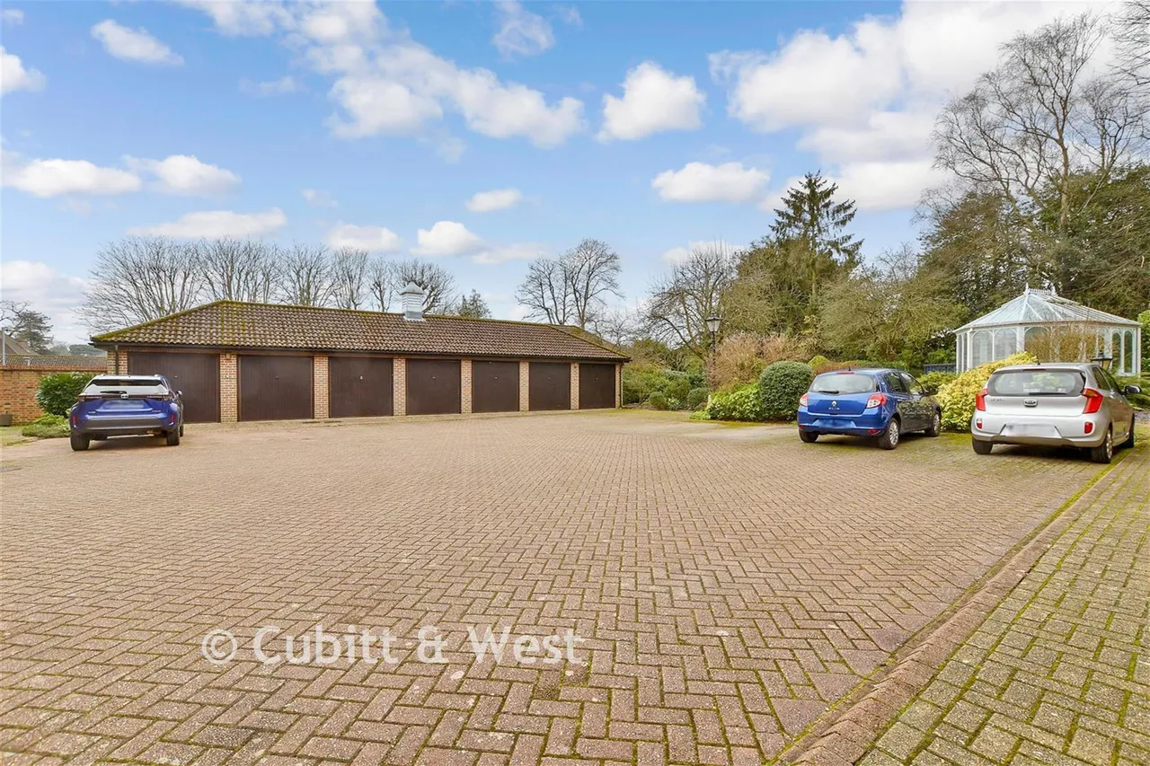 Wray Park Road, Reigate, RH2, photo 17