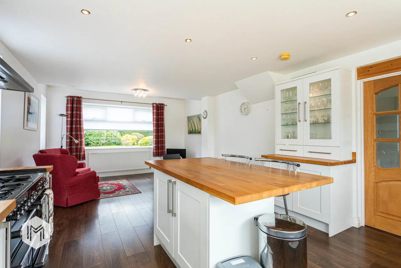 Stocks Park Drive, Horwich, Bolton, BL6 6BU, photo 3