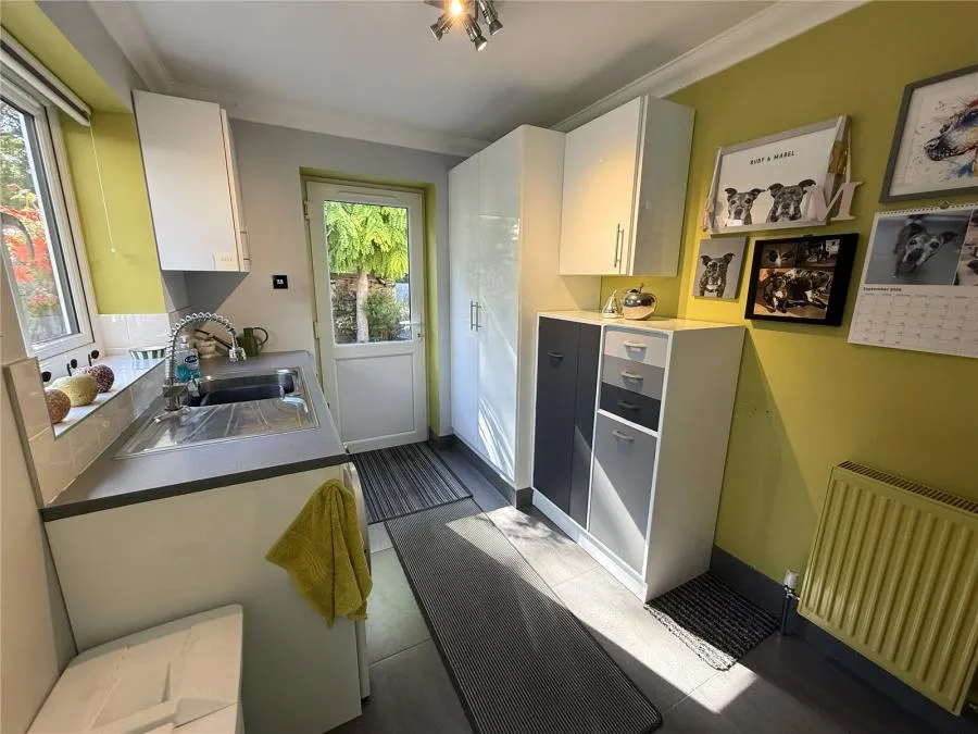 Farm Road, Frimley, GU16, photo 12