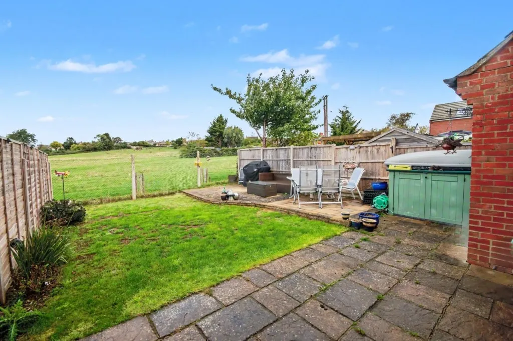 Shoemakers Close, Earls Barton, photo 12
