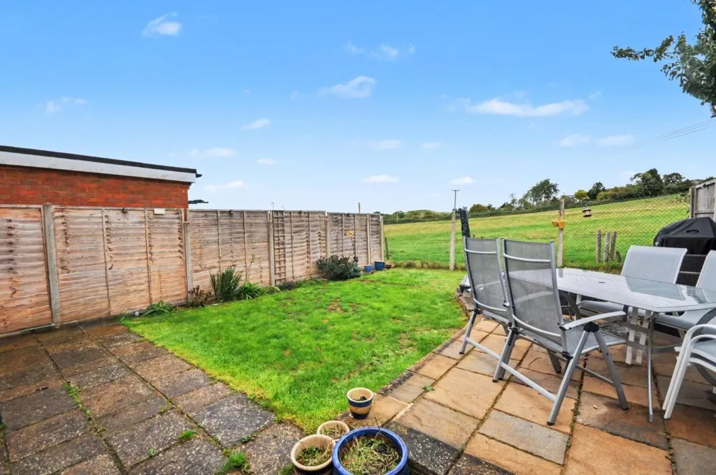 Shoemakers Close, Earls Barton, photo 13