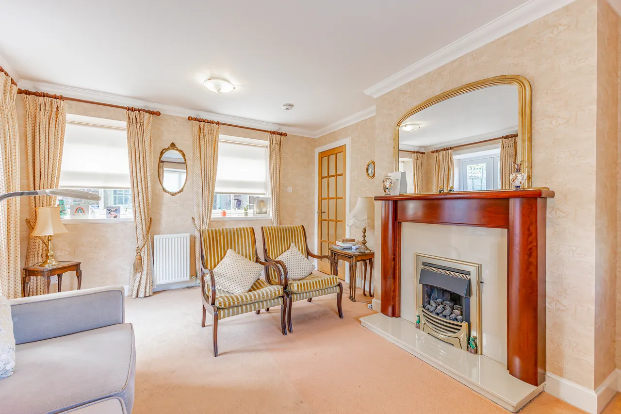 Collearn Stables High Street, Auchterarder, PH3, photo 6