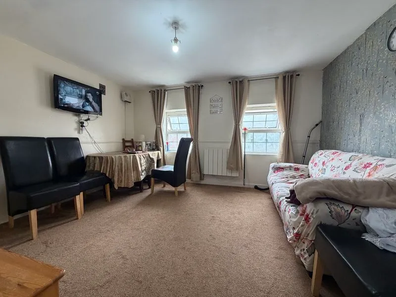 John Street, Luton, LU1, photo 4
