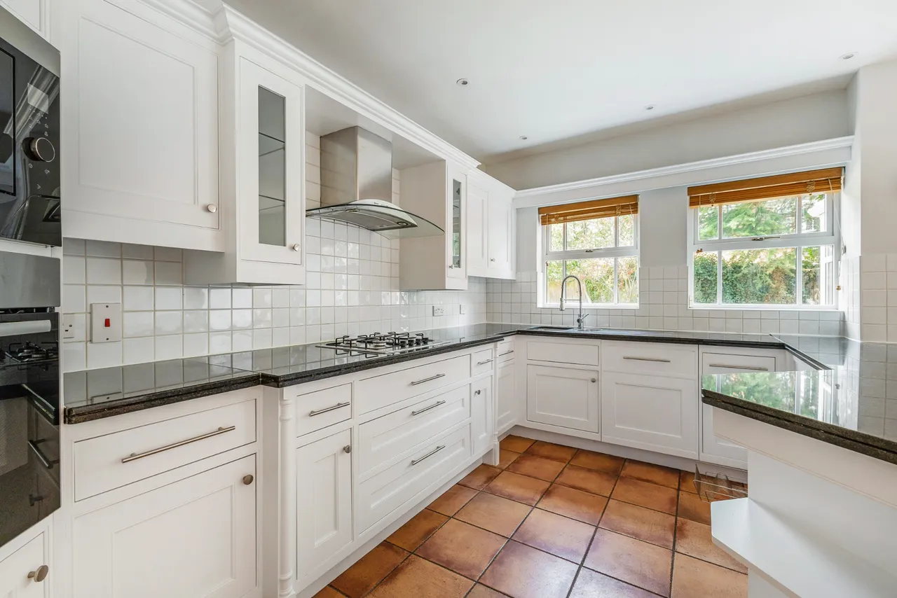 Virginia Water, Surrey, GU25 4TE, photo 5