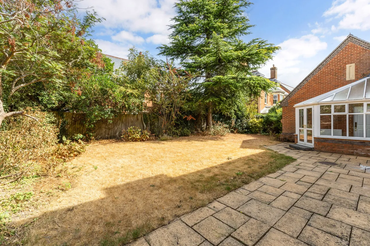 Virginia Water, Surrey, GU25 4TE, photo 21