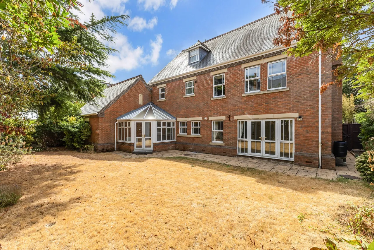 Virginia Water, Surrey, GU25 4TE, photo 2