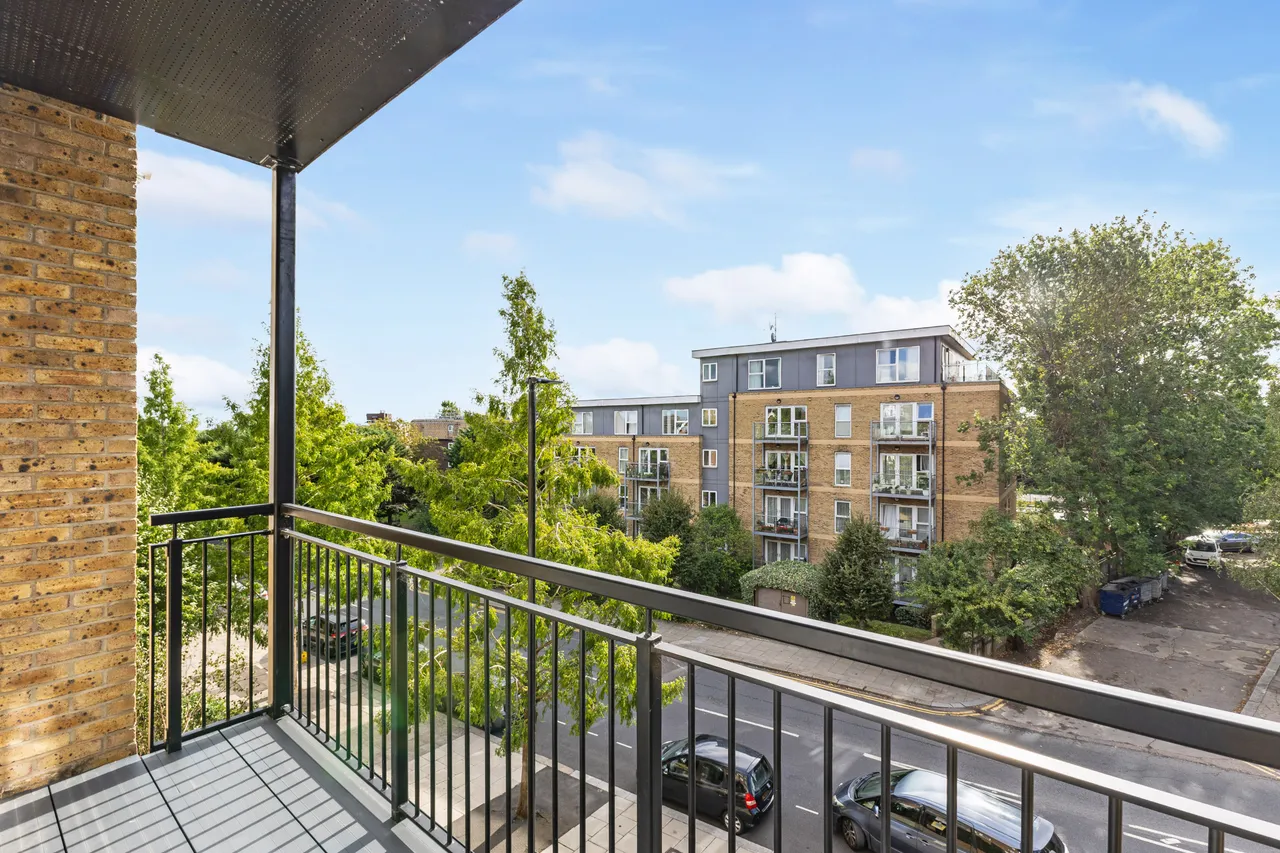 High Street, Edgware, HA8, photo 18