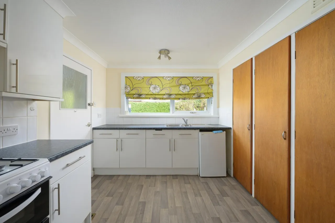 Oakdene Place, Scone, PH2, photo 10