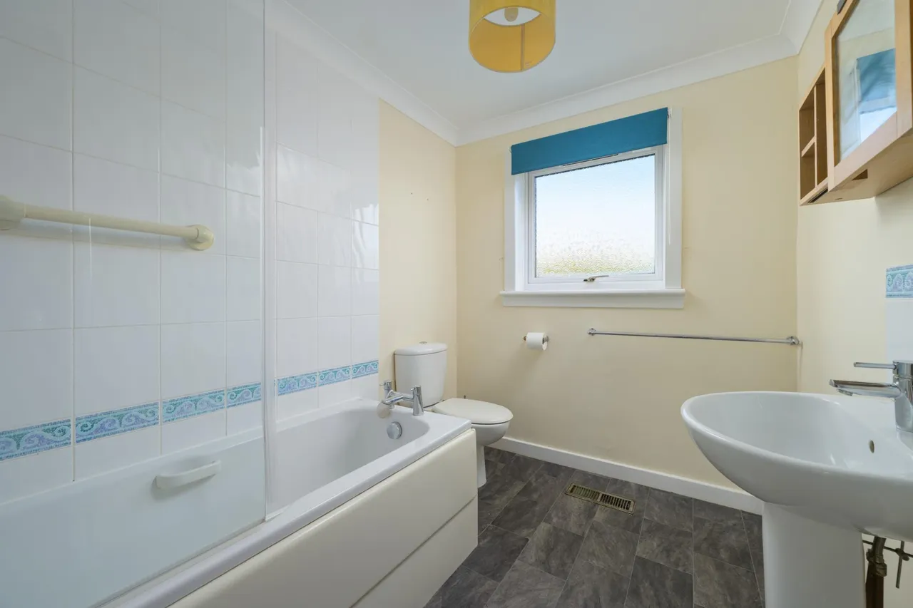 Oakdene Place, Scone, PH2, photo 16