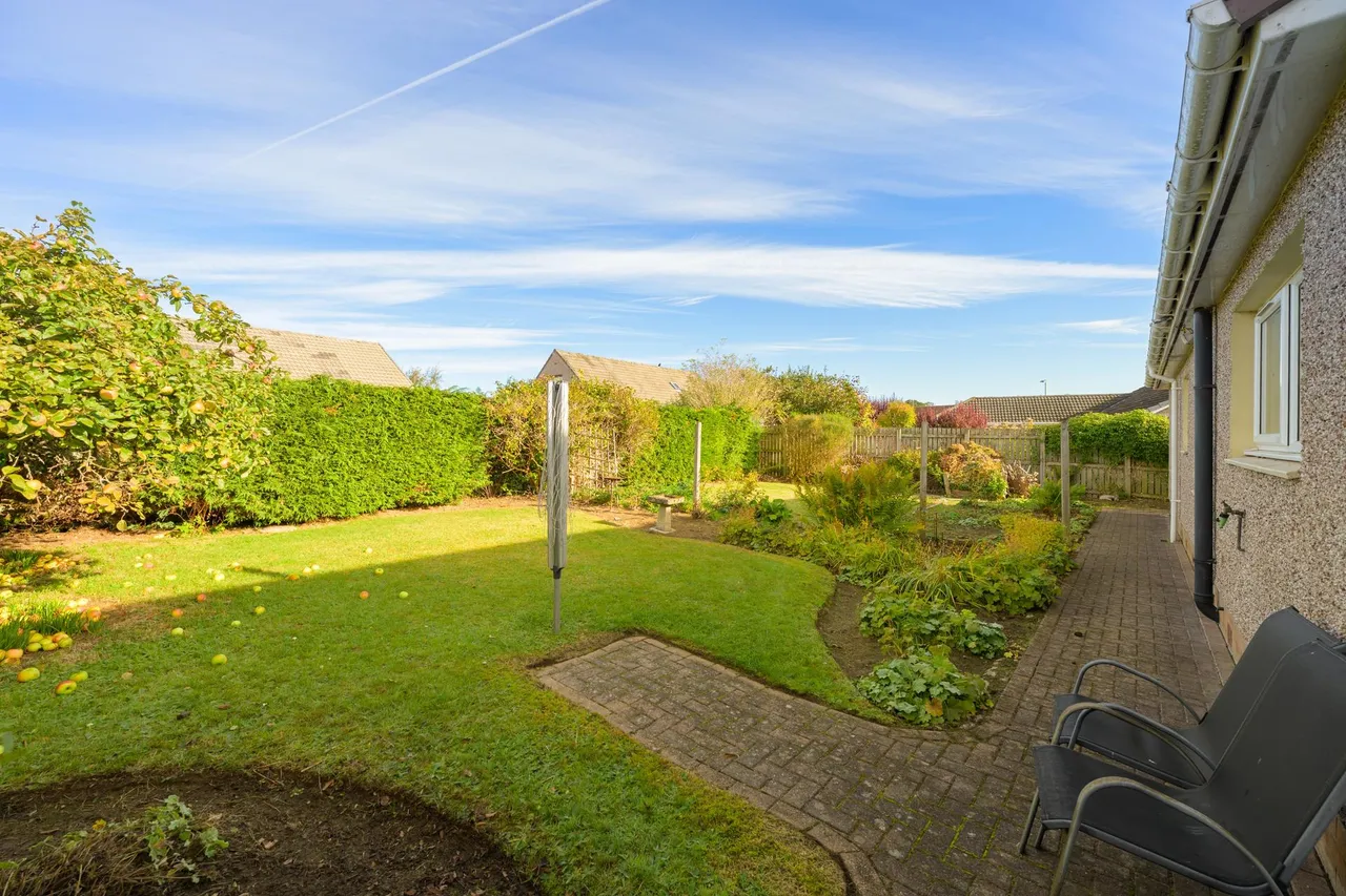 Oakdene Place, Scone, PH2, photo 26
