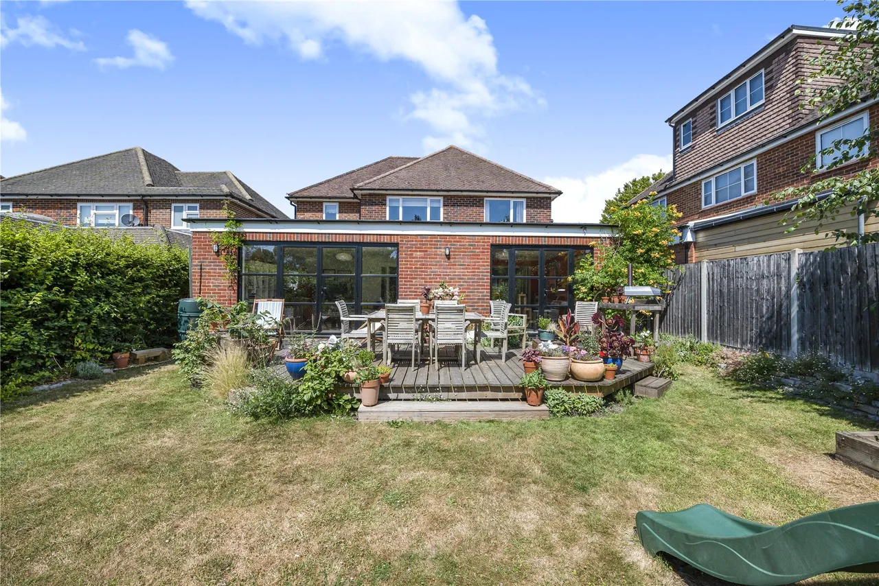 Lane End Drive, Knaphill, GU21, photo 2