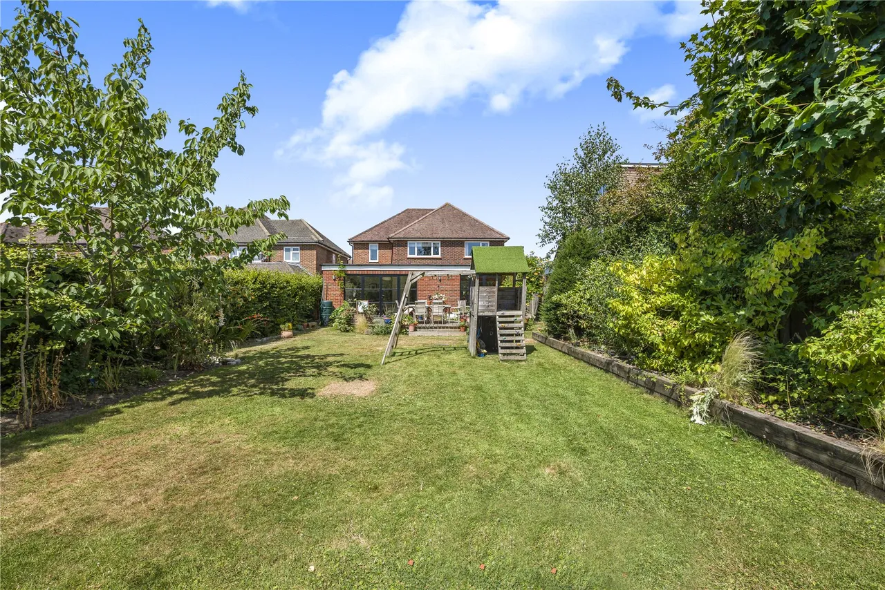 Lane End Drive, Knaphill, GU21, photo 23