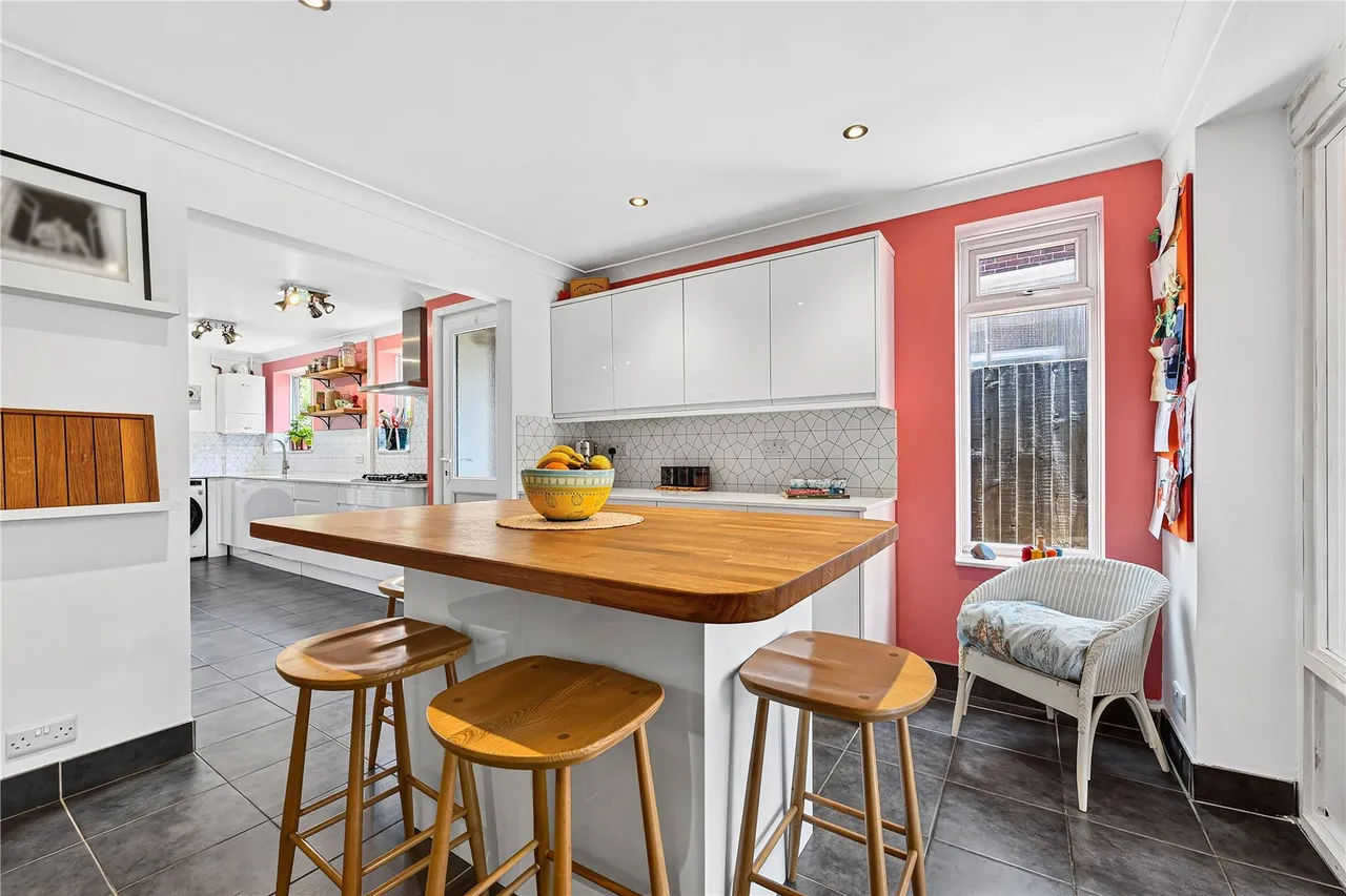 Lane End Drive, Knaphill, GU21, photo 6