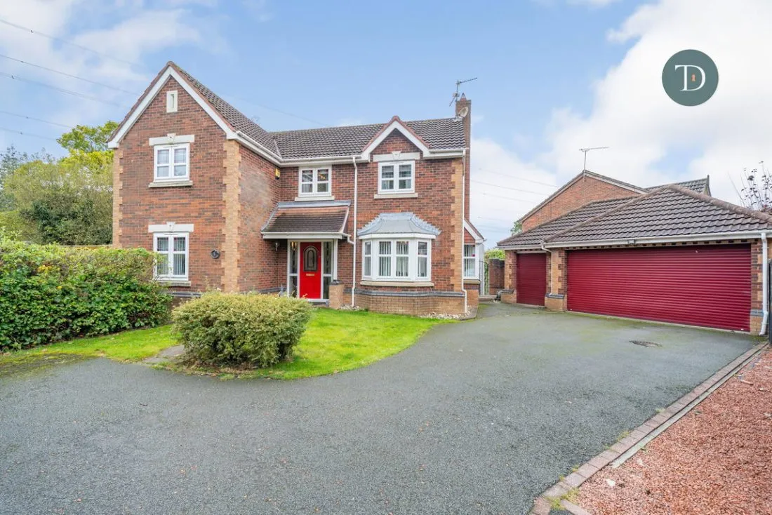 4 bed house for sale — Kinnington Way, Backford, CH1 6PB