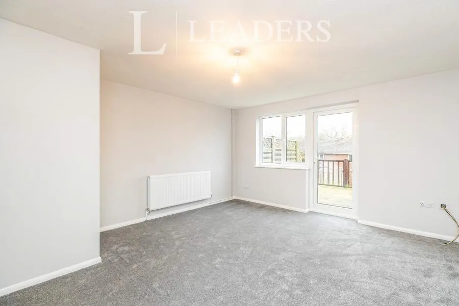 Meadow Gardens, Buckingham, MK18, photo 2