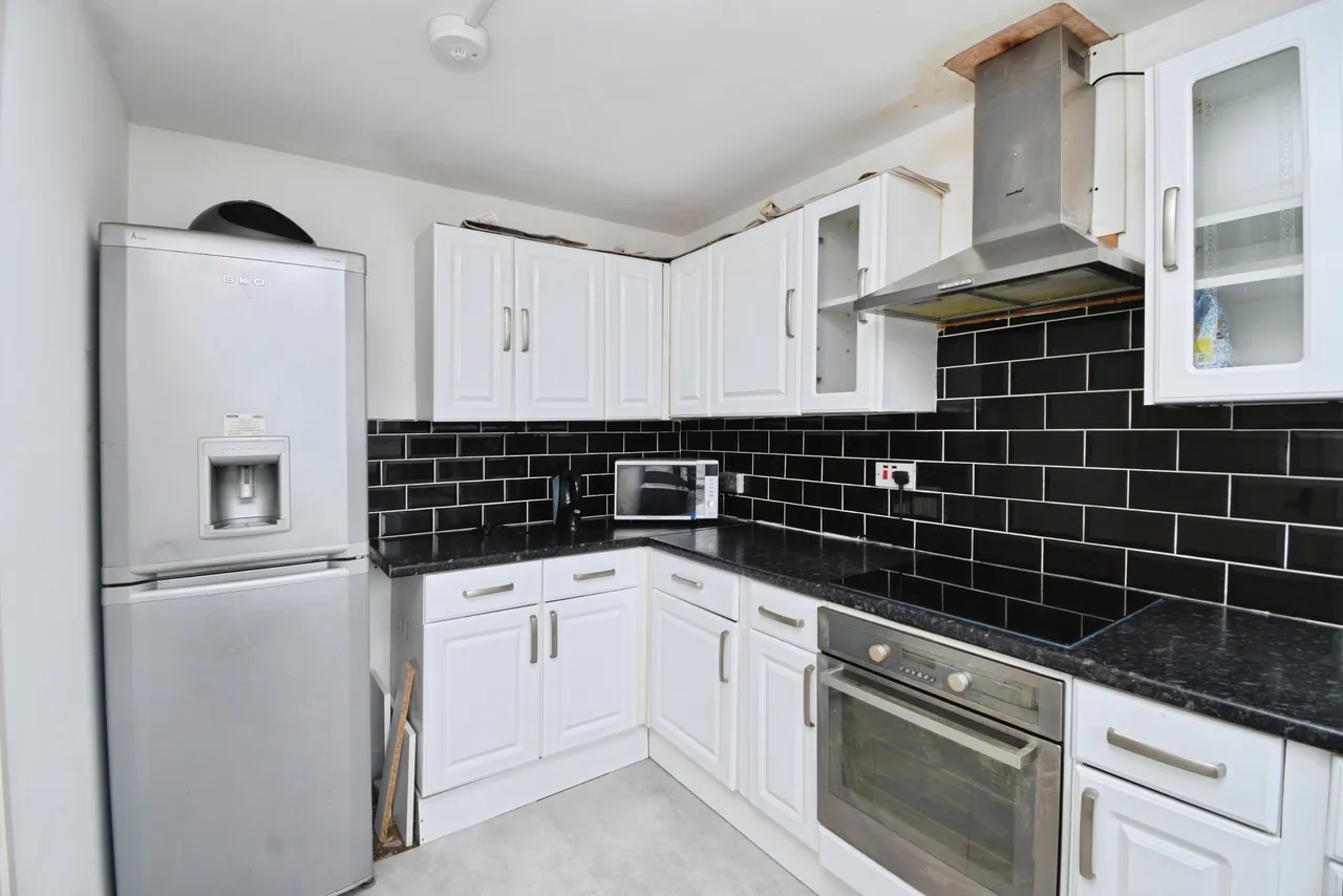 Navestock Crescent, Woodford Green, photo 8