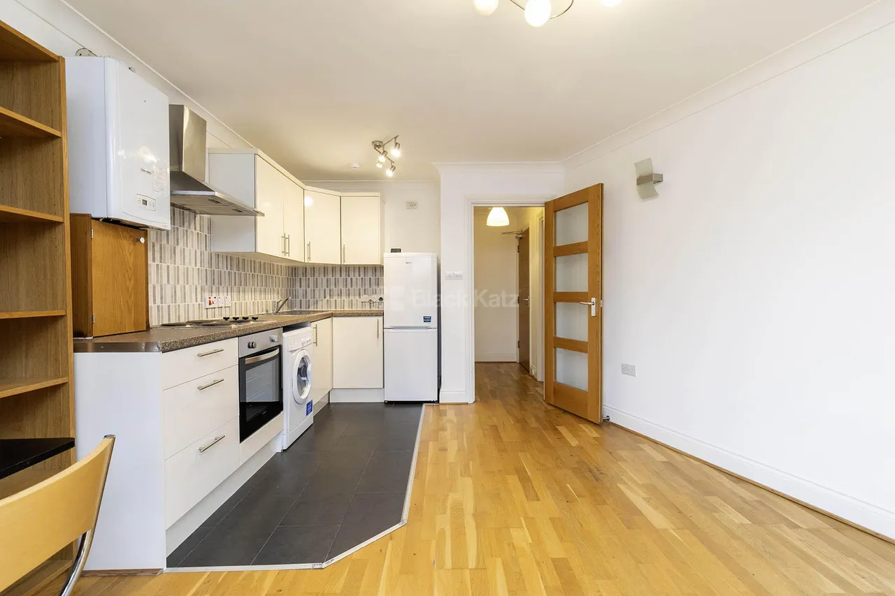 1 bed property to rent, Heathfield Park, Willesden Green, NW2