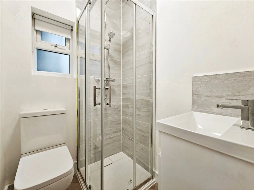 Victoria Road, Guildford, GU1, photo 2