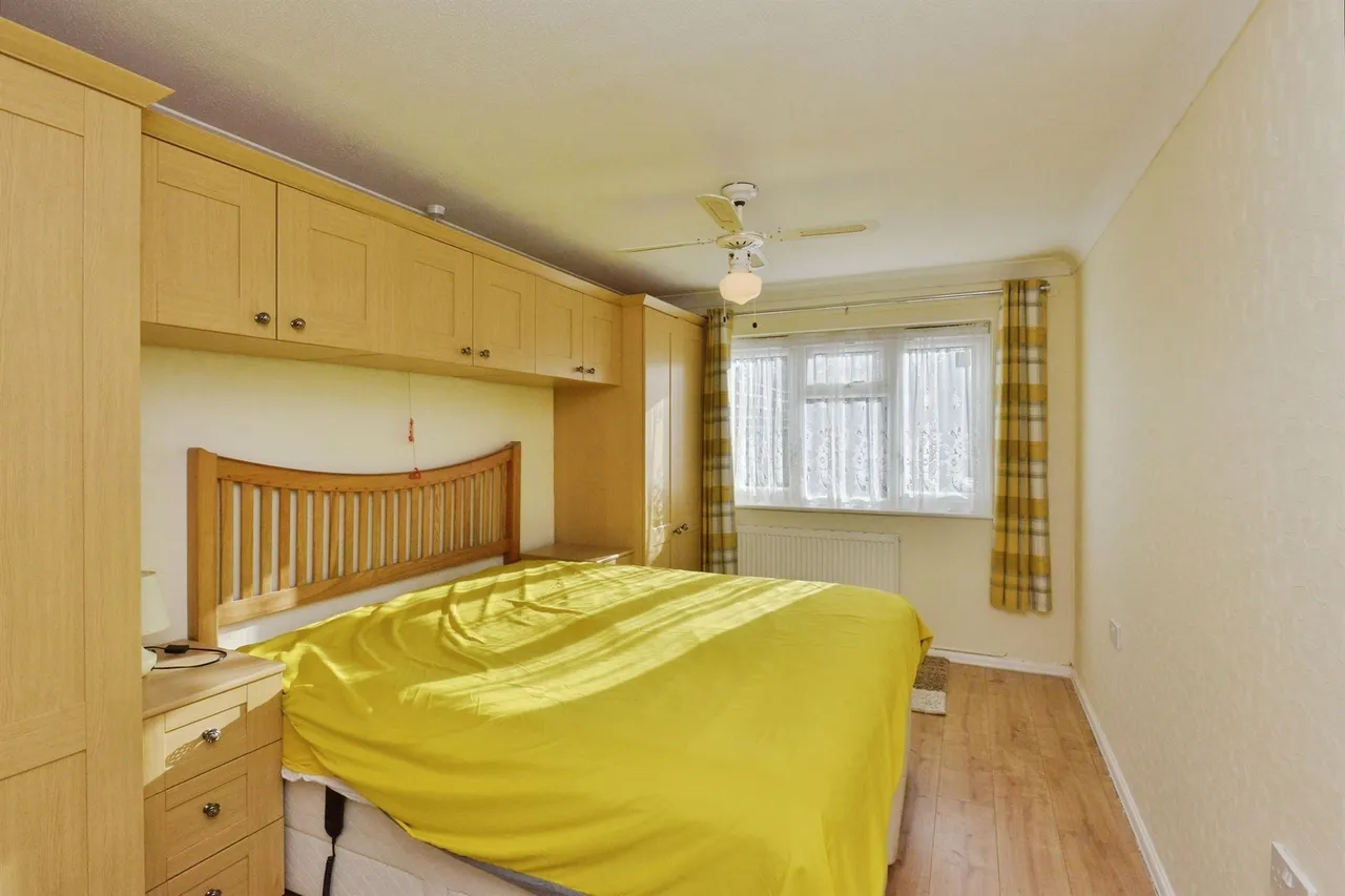Bryony Place, Conniburrow, MK14, photo 9