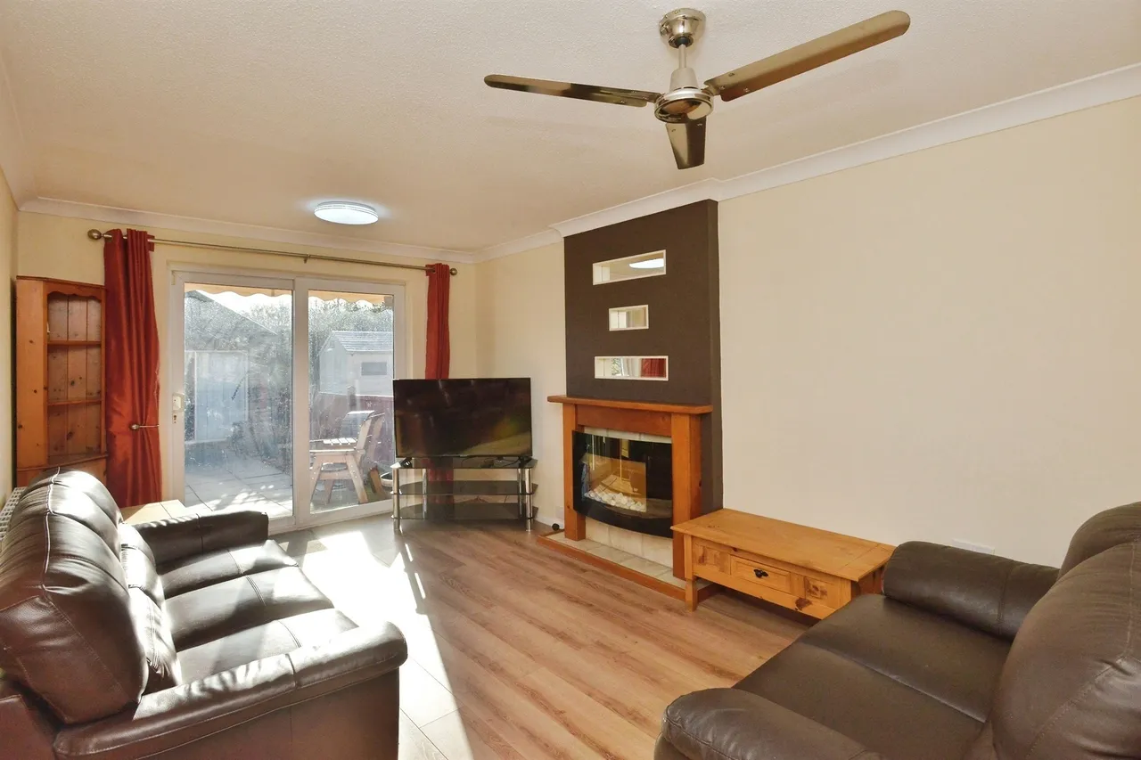 Bryony Place, Conniburrow, MK14, photo 7