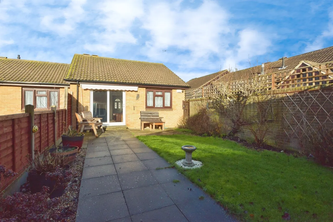 Bryony Place, Conniburrow, MK14, photo 12