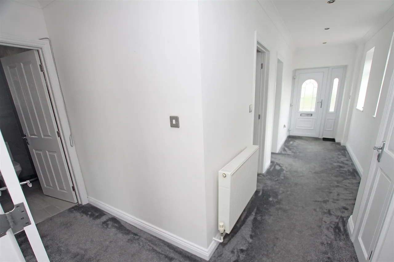 Montrose Drive, Bournemouth, photo 10