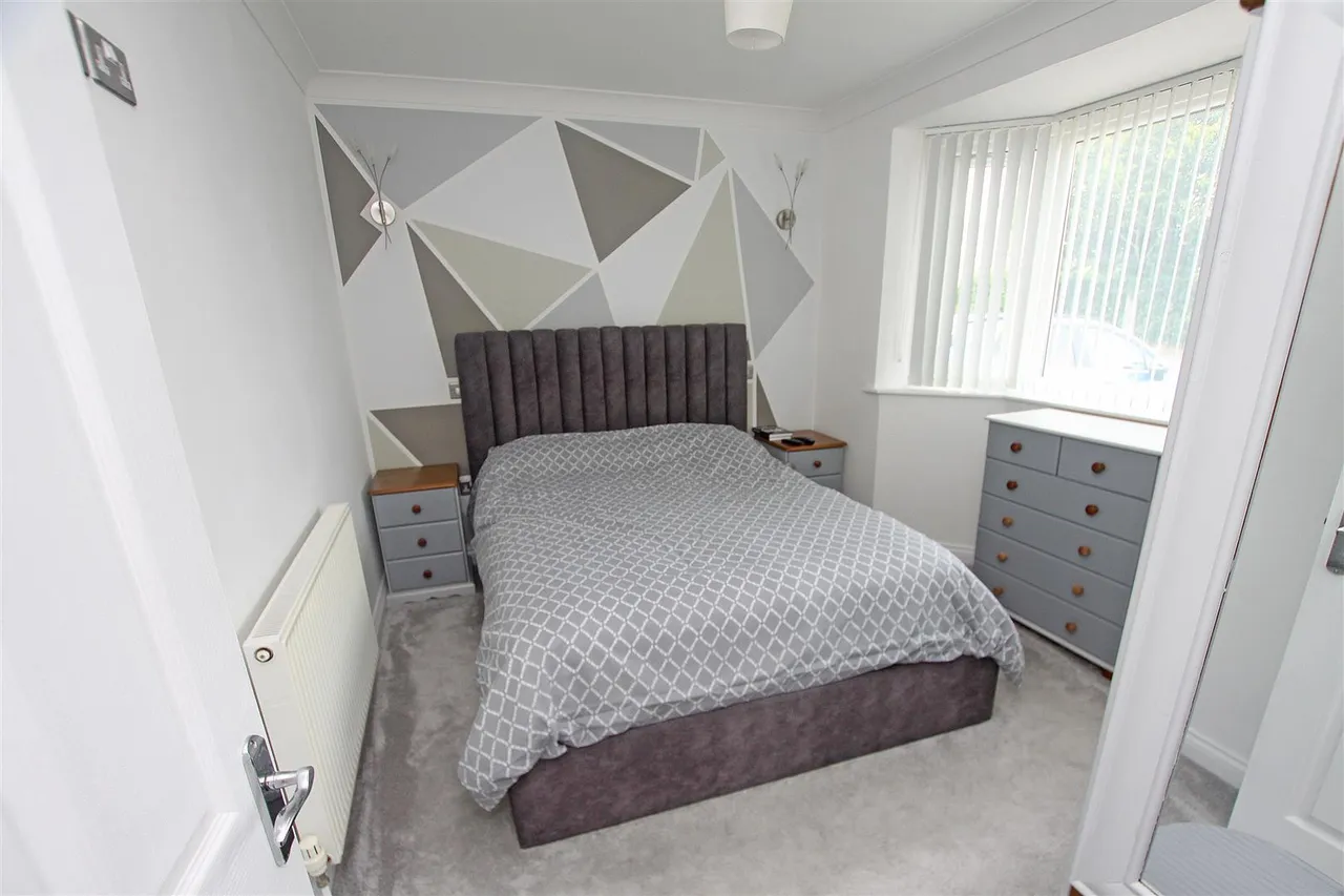Montrose Drive, Bournemouth, photo 11