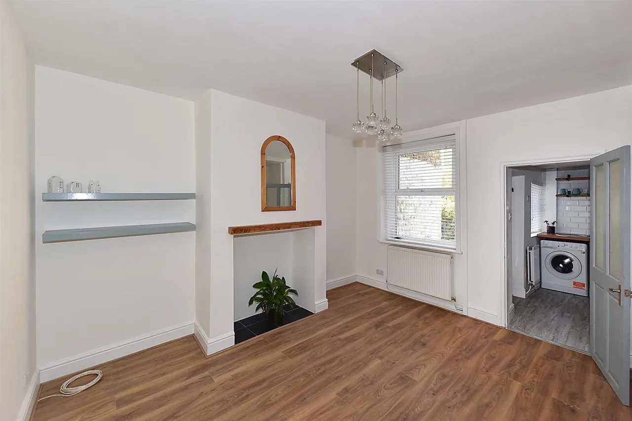 Wellington Road, Bollington, photo 7