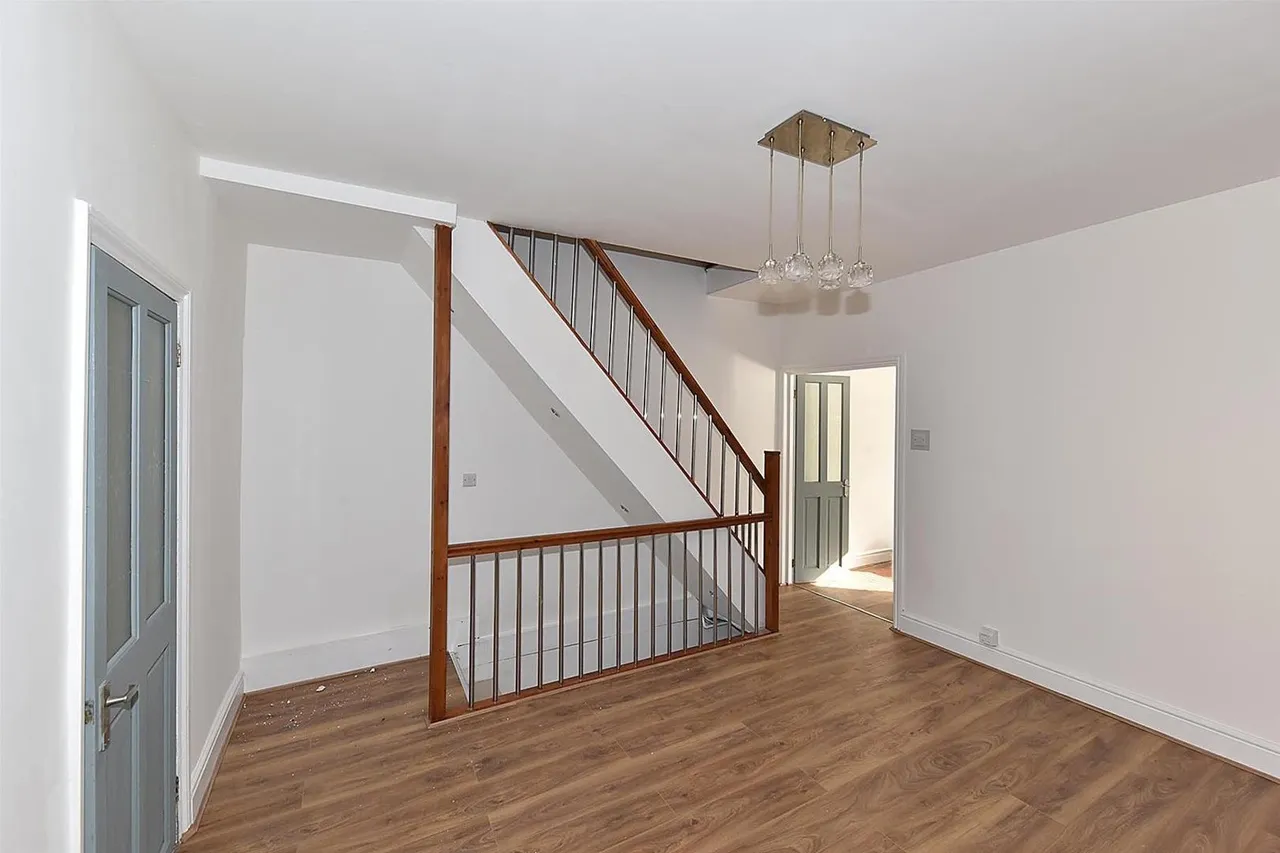 Wellington Road, Bollington, photo 9