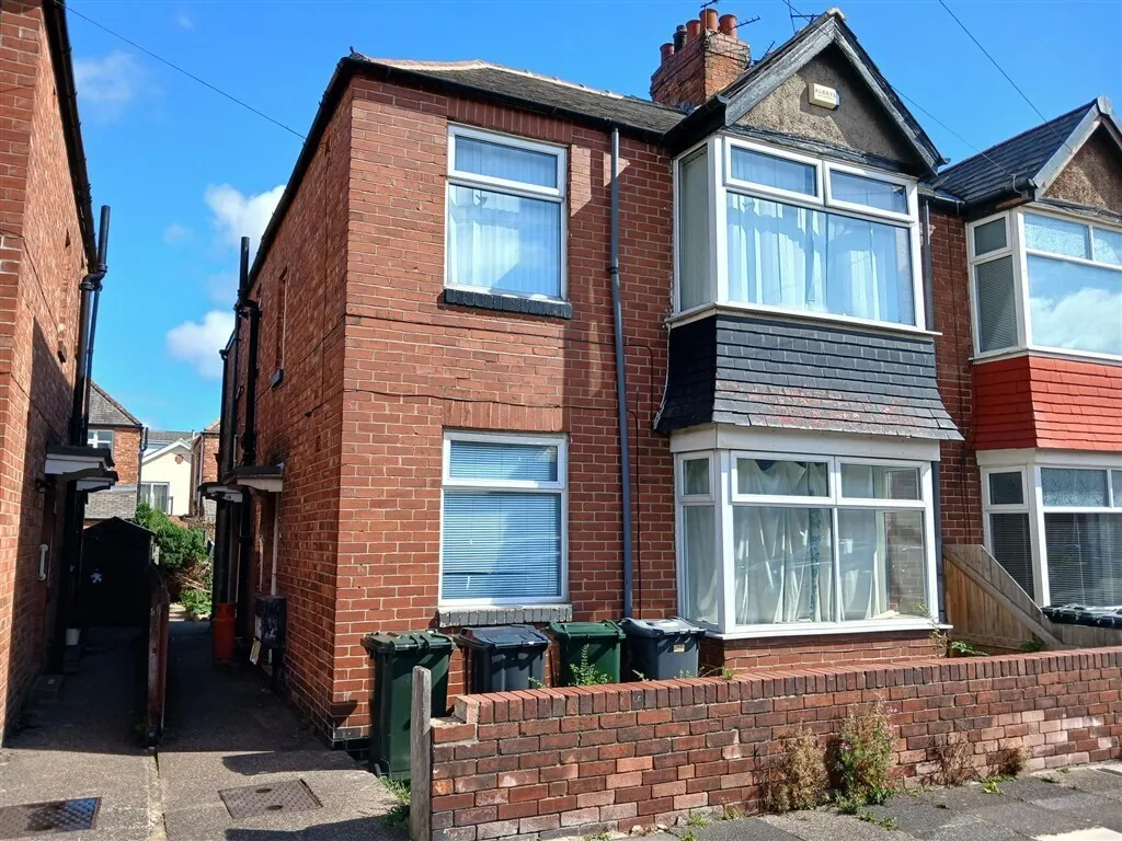 2 bed flat for sale — Lisle Street, WALLSEND