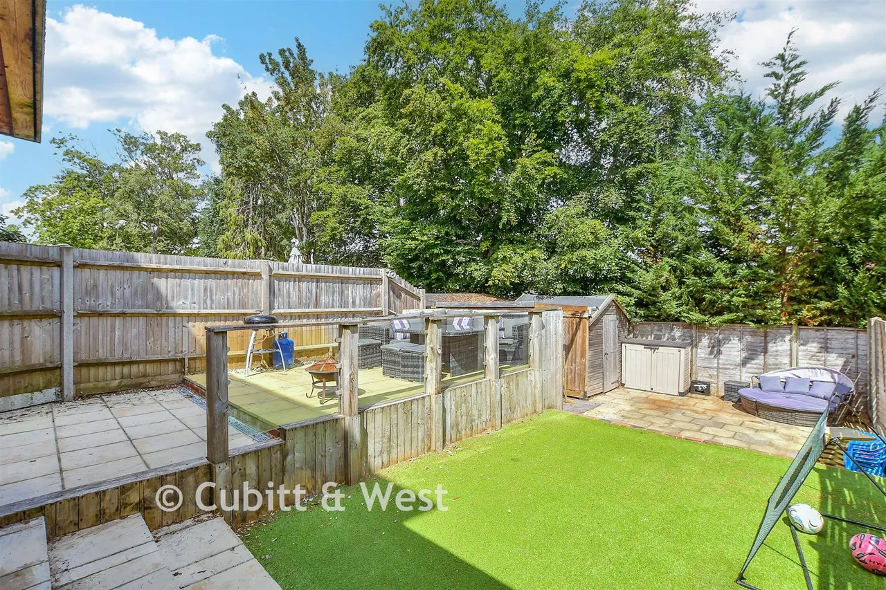 Noel Green, Burgess Hill, RH15, photo 20